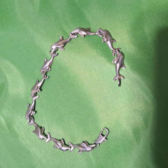 Jewelry - Vintage Sterling Silver Dolphin bracelet